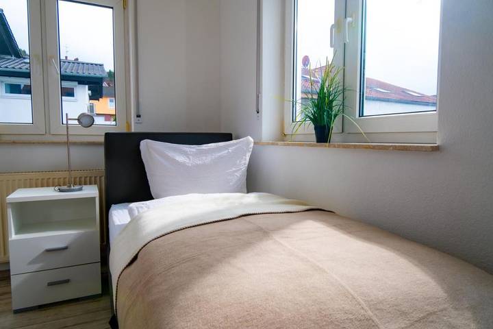 Ferienwohnung für 5 Personen, mit Balkon und Ausblick in Bad König - 3