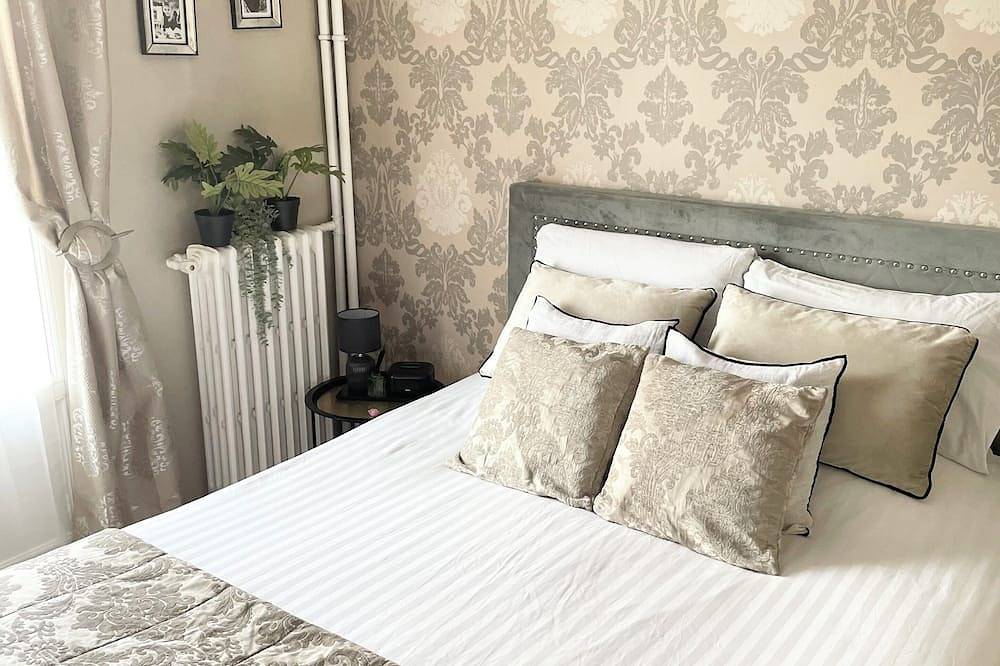 Entire apartment, Large family home, close to transport and shops, 7 min Paris, free parking in Cachan, Val-de-Marne