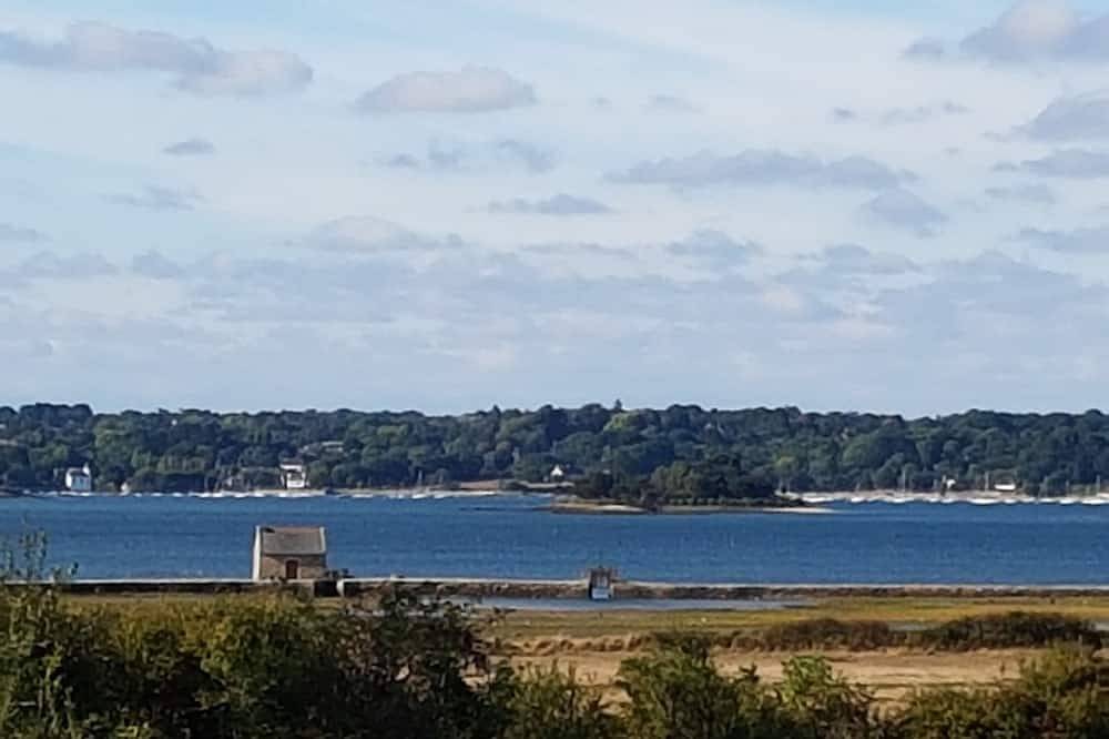 Casa de madera con vista al mar in Île-d'Arz, Côte des Mégalithes