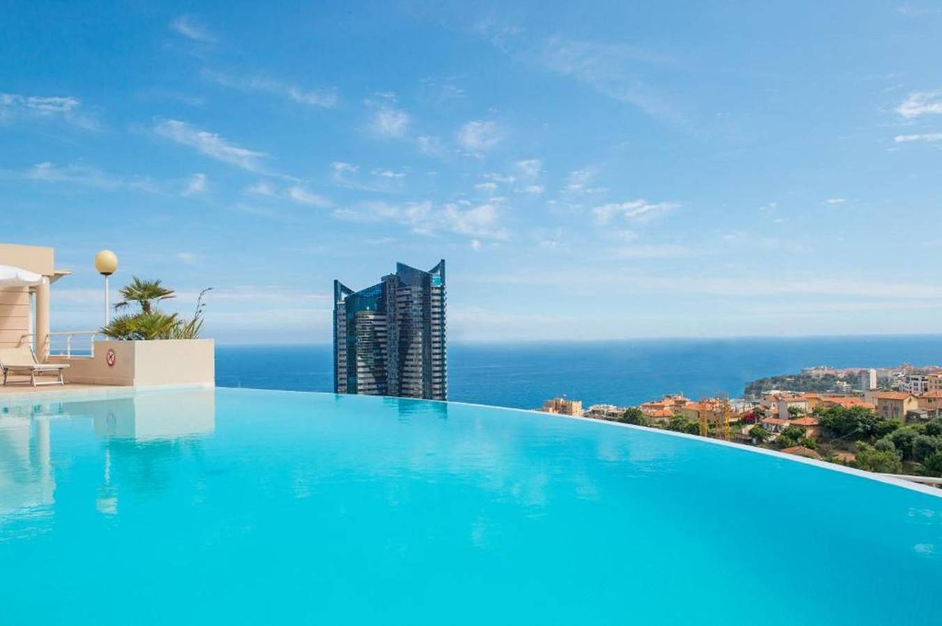 Entire apartment, High-End Residence with Pool and Panoramic Views in Beausoleil, Nice region