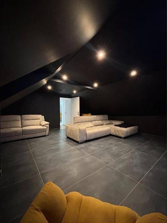 Location de vacances pour 10 personnes, avec jacuzzi ainsi que piscine et terrasse dans Oisseau - 4