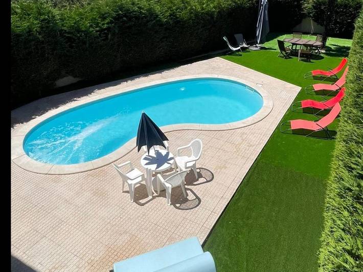 Casa de férias para 8 pessoas, com vista e jardim e ainda piscina, com animais de estimação em Ourém