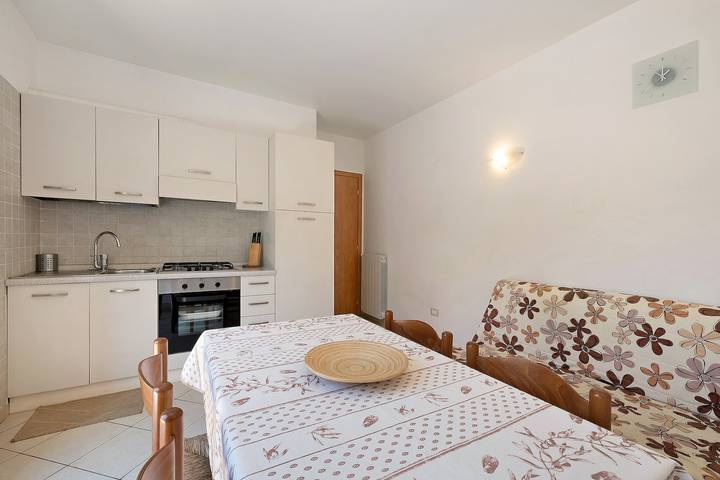 Hel lägenhet, Apartment 'Ferla La Taggiasca' with Mountain View & Terrace in San Gregorio (Stellanello), Stellanello
