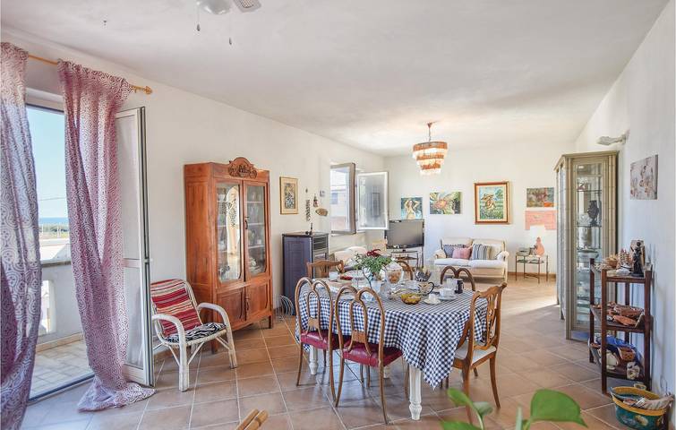 Appartamento intero, Appartamento vista mare con parcheggio e internet in Brancaleone, Costa Ionica Calabria
