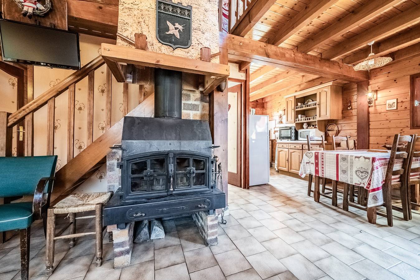 Chalet "6p Simple - Patchy" with Mountain View, Private Terrace and Wi-Fi in Verchaix, Bonneville region
