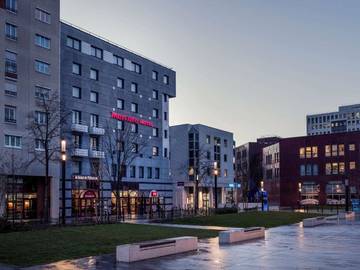 Hôtel pour 2 personnes, avec terrasse et vue, animaux acceptés à Montigny-le-Bretonneux