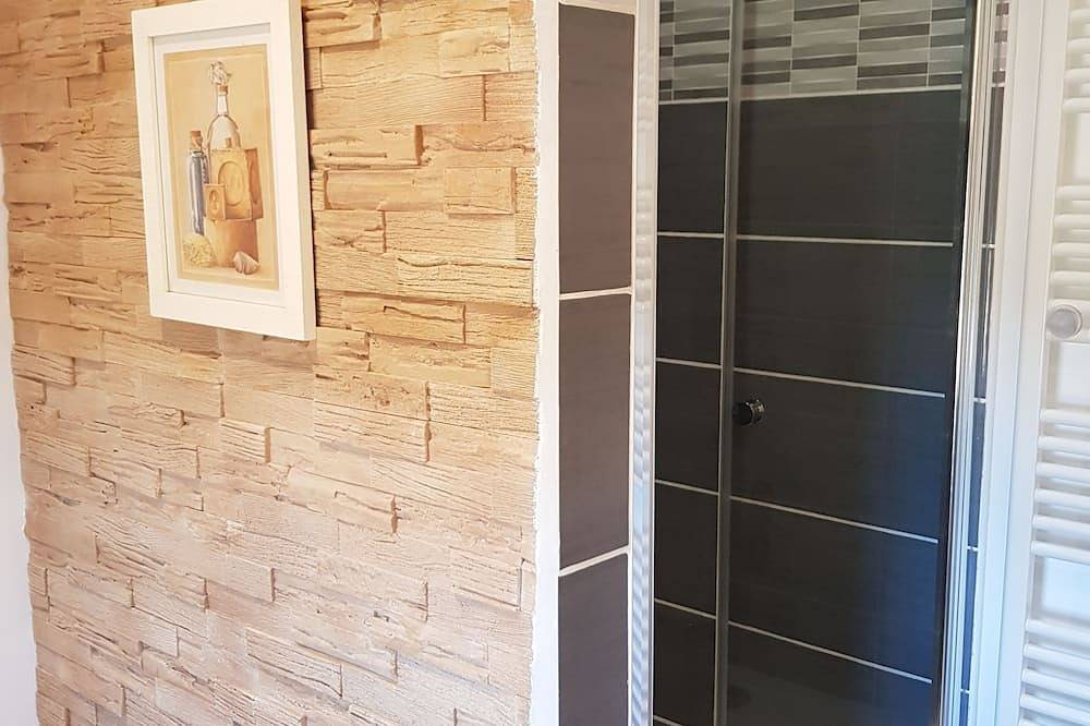 House in Luberon. in Sainte-Croix-à-Lauze, Regionaler Naturpark Luberon