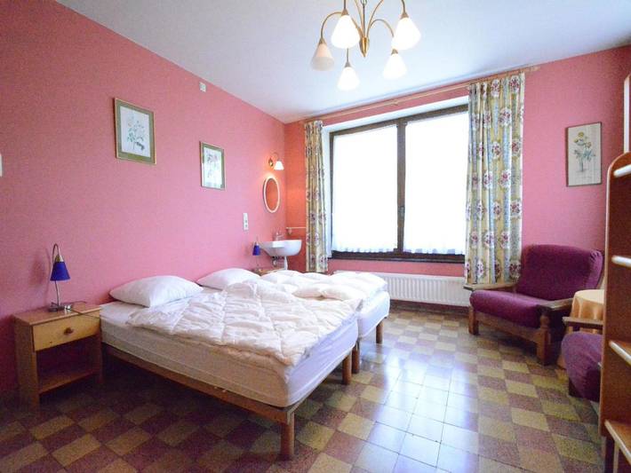 Location de vacances pour 12 personnes, avec jardin et terrasse, animaux acceptés dans Haut-Fays - 4
