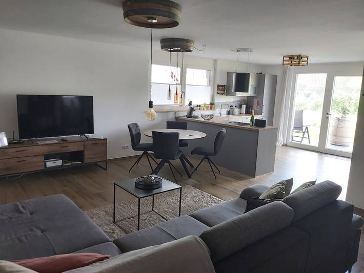 Ganze Ferienwohnung, Wein & Heim - Ferienwohnung mit Garten, 68qm, 1 Schlafzimmer, max. 2 Personen in Durbach, Mittlerer Schwarzwald