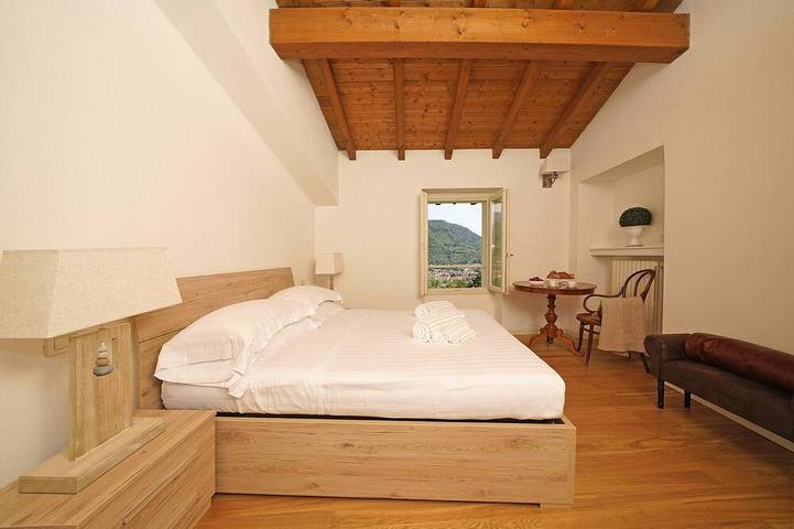 Villa für 18 Personen, mit Balkon und Garten sowie Pool in Salò - 4