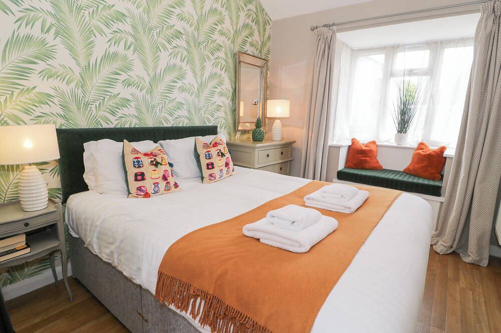 Pengwern Bach, pet friendly, luxury holiday cottage in Llanrwst in Llanrwst, Snowdonia