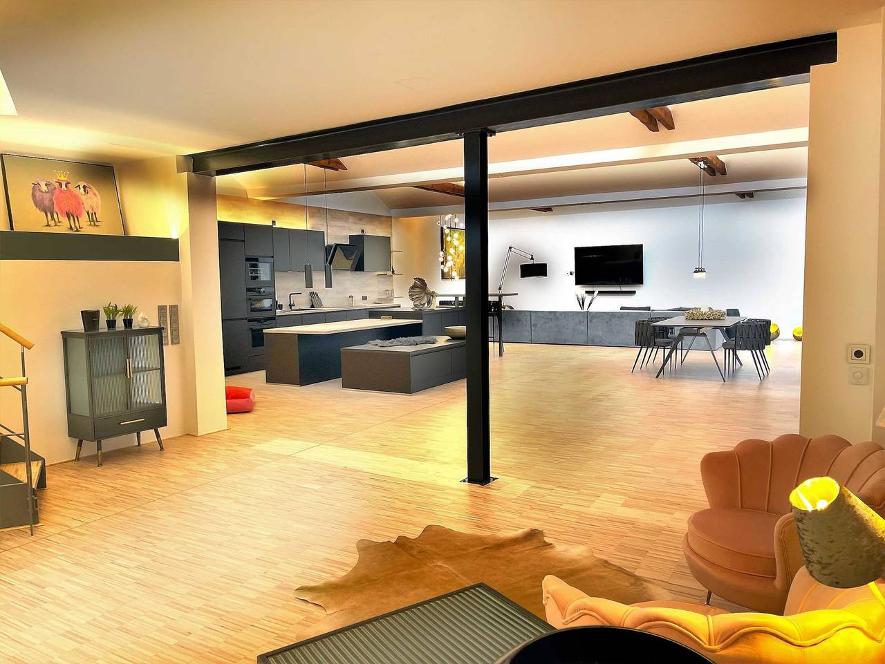 Ganze Ferienwohnung, Luxus Wellness Loft - 245qm - Designwohnen im Zentrum - Luxus Wellness Loft - 245 qm in Gütersloh, Nordrhein-Westfalen