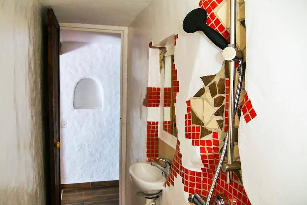 Romantisches Zimmer in einer großen Wildnis Hütte in Fitou, Mittelmeerküste (Frankreich)