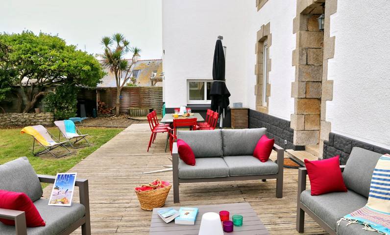 Location de vacances pour 9 personnes, avec terrasse et jardin dans Saint-Guénolé - 2