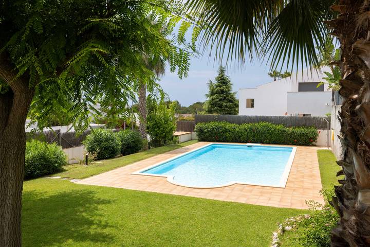 Casa rural para 8 personas, con terraza además de jardín y piscina en Bajo Penedés - 2