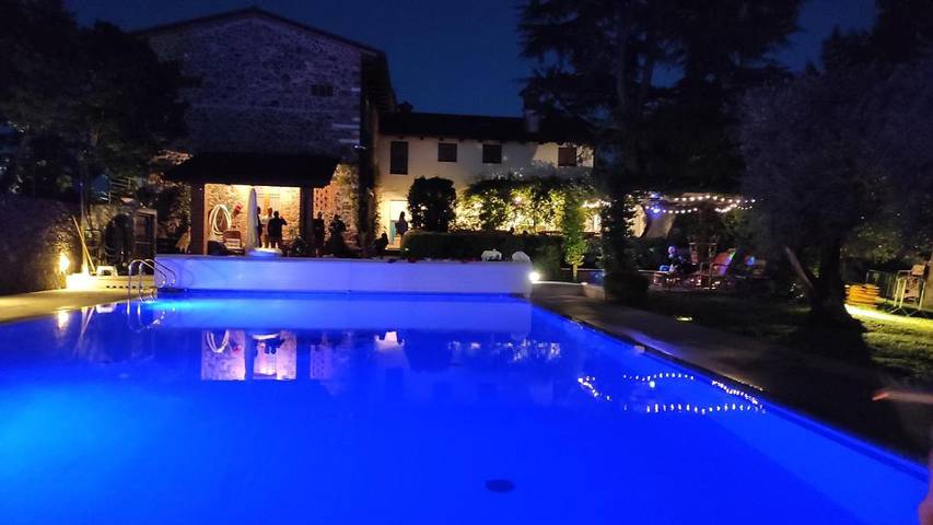 Maison de campagne pour 2 personnes, avec Terrasse ainsi que Jardin et Piscine à Zugliano