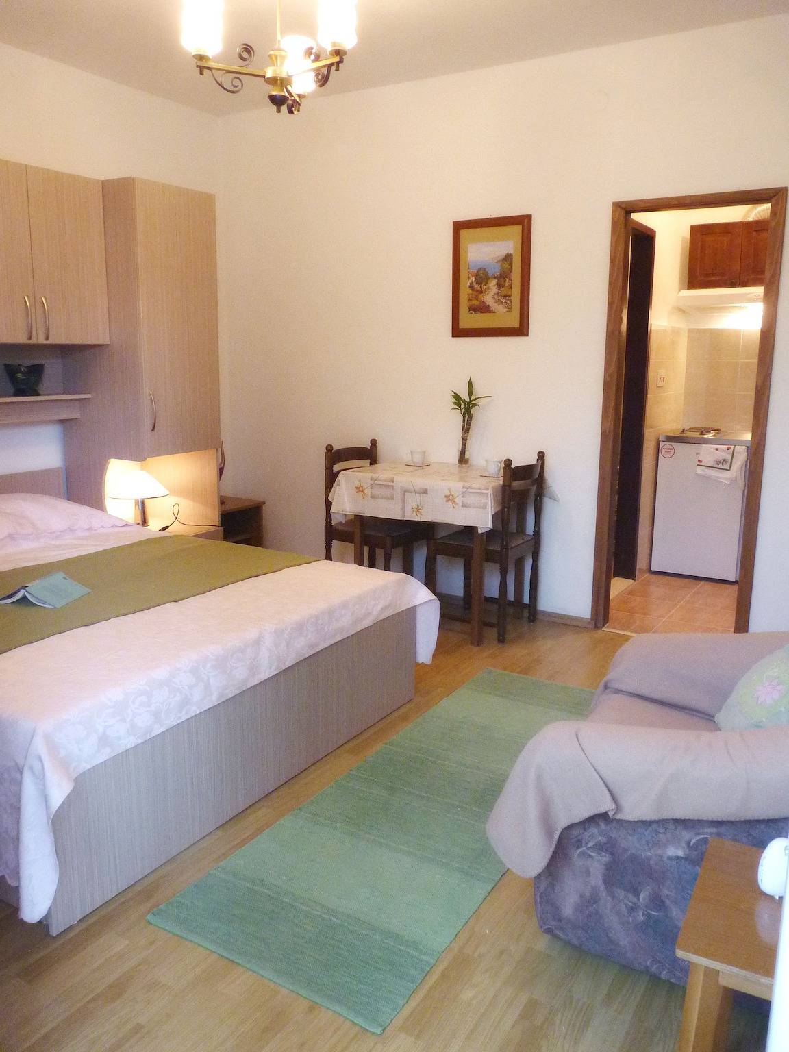 Ganzes Studio, Apartments and Room Marin in Brela, Makarska Riviera