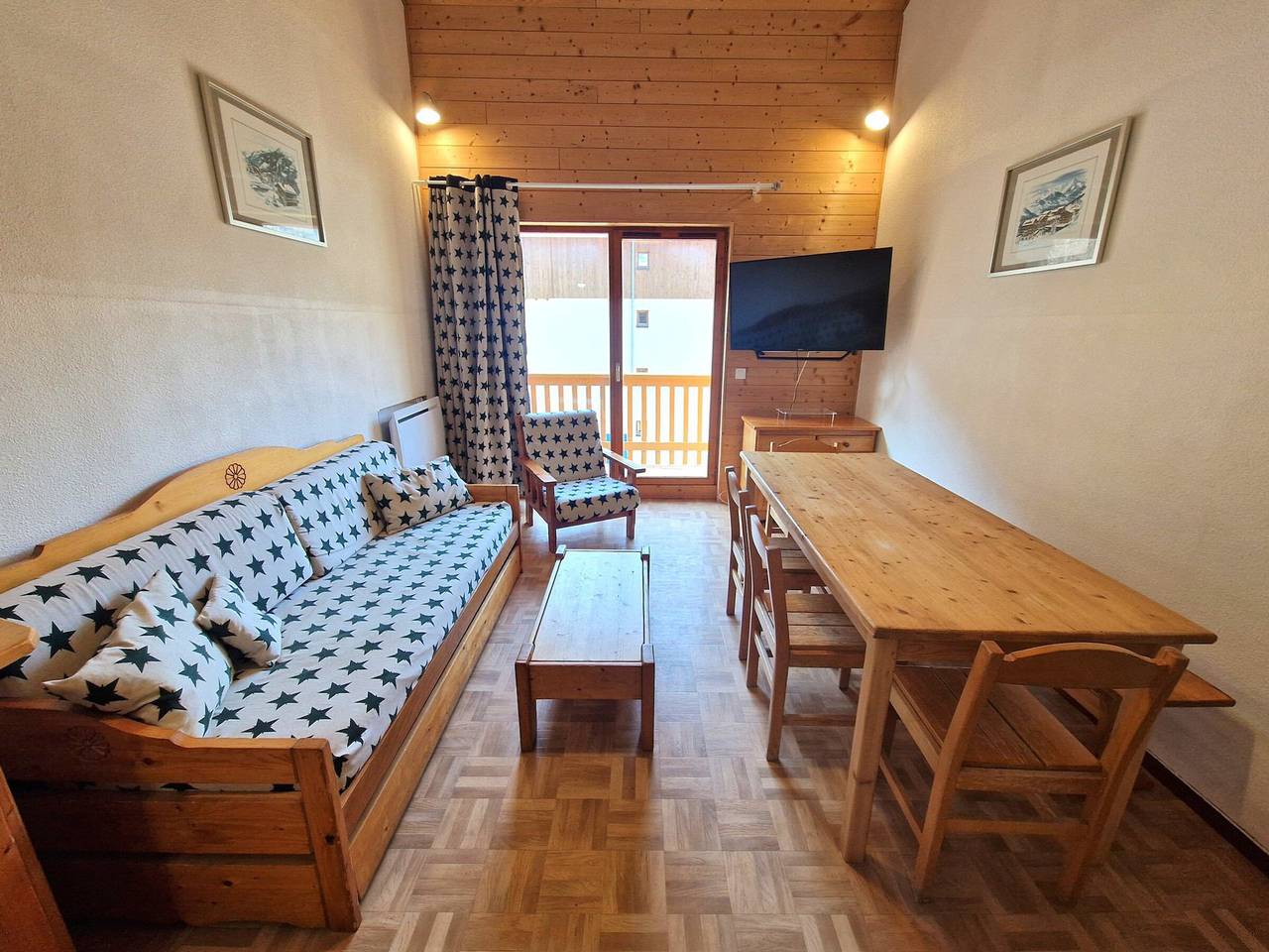 Entire apartment, Spacious 3-Room Apartment for 6/7 Near Charmasson Lift, Modane in Valfréjus, Modane