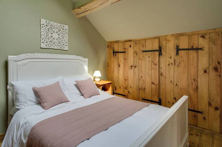 Gîte pour 11 personnes, avec piscine et terrasse à Cromac - 2