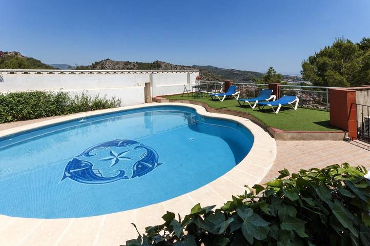 Villa für 6 Personen, mit Terrasse und Garten sowie Pool - 1