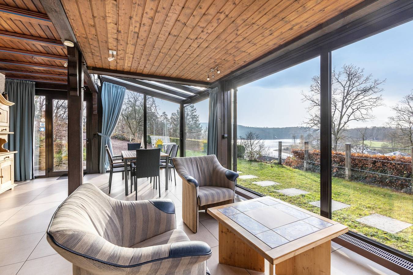 Casa panorámica Sorpesee de 120 m² con vistas al lago, terraza privada y Wi-Fi in Langscheid (Sorpesee), Sundern