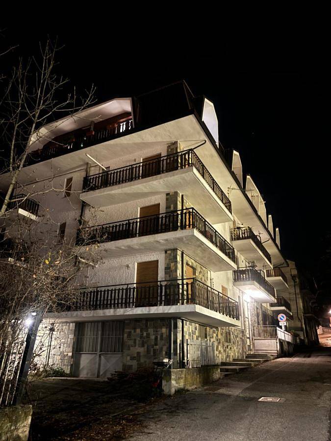 Appartamento per 5 persone, con Balcone e Terrazza nonché Panorama a Oulx