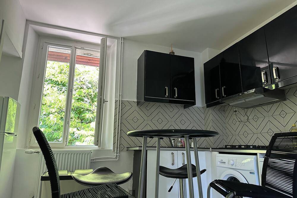 Apartamento entero, Soothing 3-bedroom apartment with Wifi in charming Voiron in Voiron, Isère