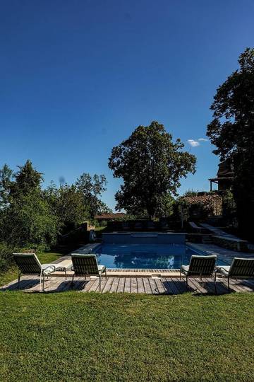 Maison de campagne pour 4 personnes, avec jardin et vue ainsi que bassin pour enfant et piscine, animaux acceptés dans le Lot