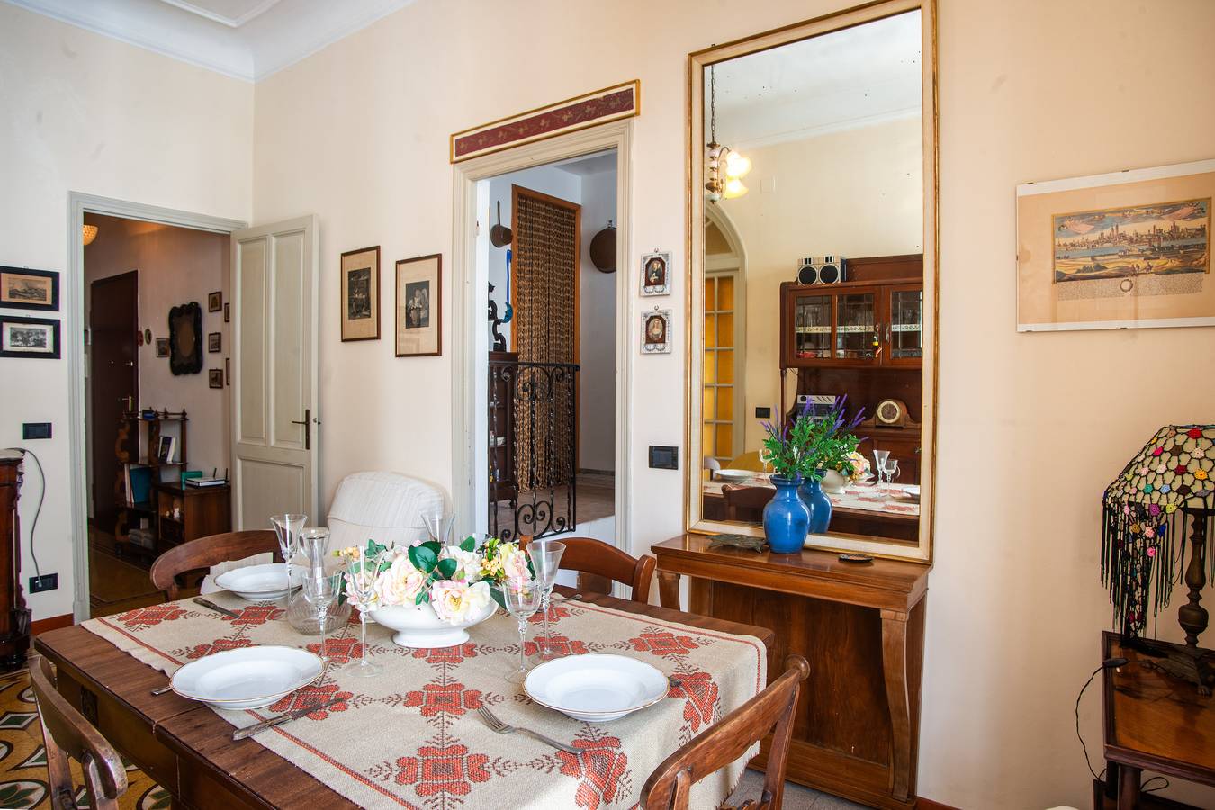 Hel lejlighed, Ferielejlighed for 4 personer med balkon in San Remo, Sanremo Kommune