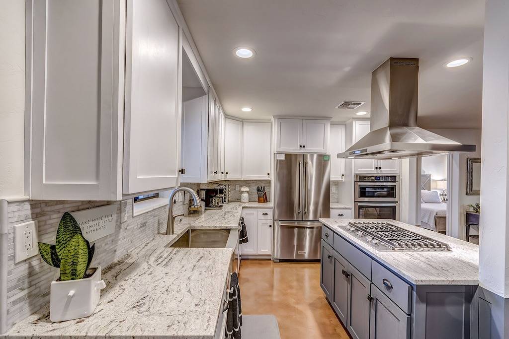 Private Tucson retreat,close to Uofa,downtown,ev charger,Large yard,Pet friendly in Tucson, Pima County