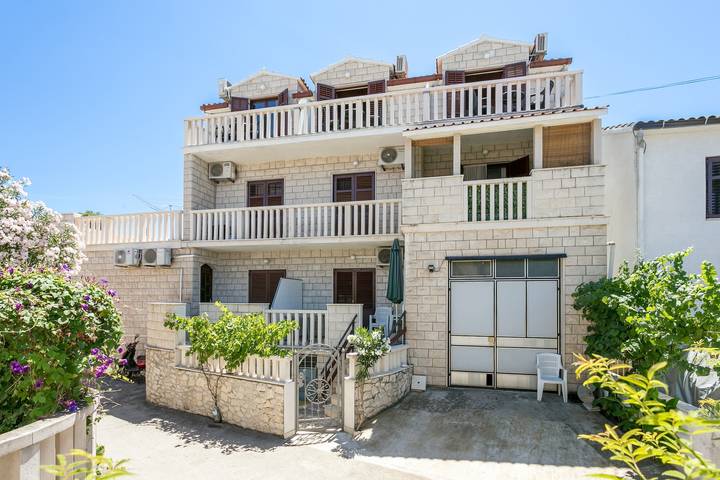 Ferienwohnung für 4 Personen, mit Balkon/Terrasse auf Brac - 3