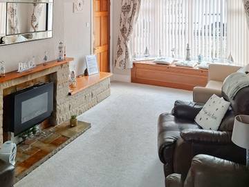 Log Cabin for 7 People in Filey, North Yorkshire, Photo 3