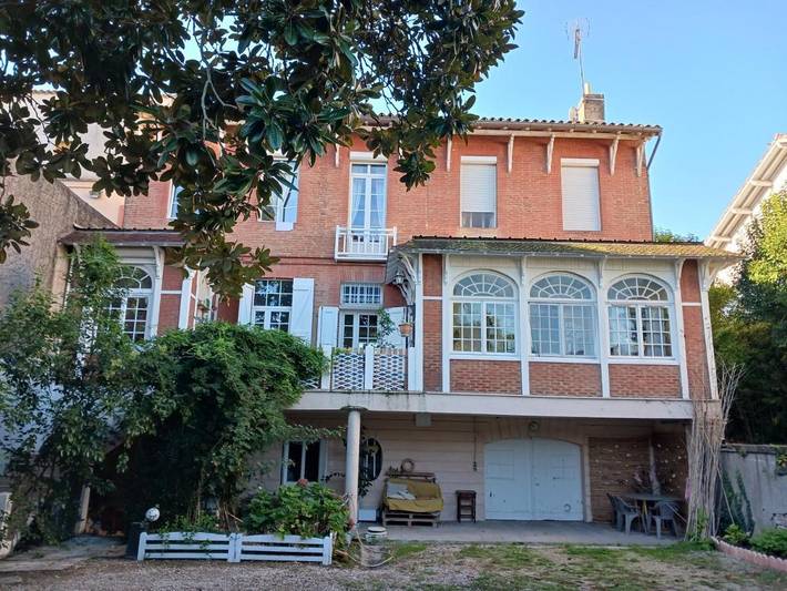 Chambre d’hôte pour 3 personnes, avec vue et jardin