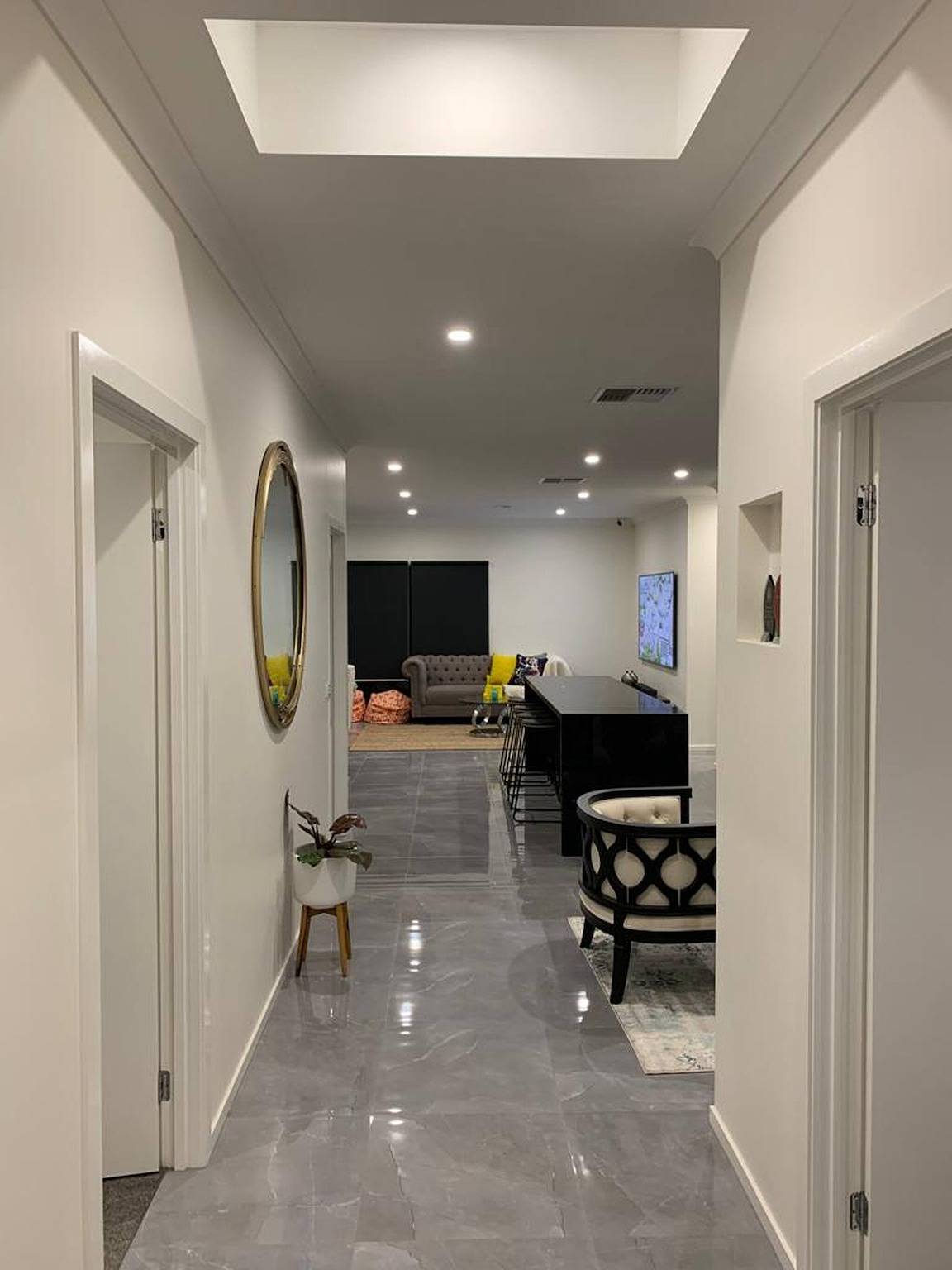 Casa fresca y moderna de 3 dormitorios • Baño privado • Vistas abiertas in Victoria