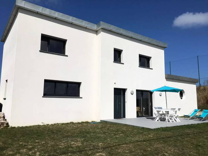 Location de vacances pour 5 personnes, avec jardin dans Plage du Ruguel