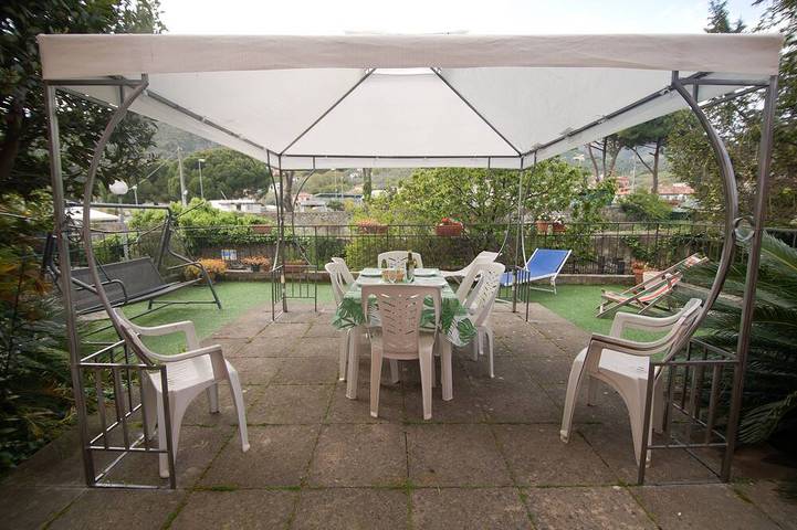 Location de vacances pour 7 personnes, avec jardin, animaux acceptés à Commune de Levanto