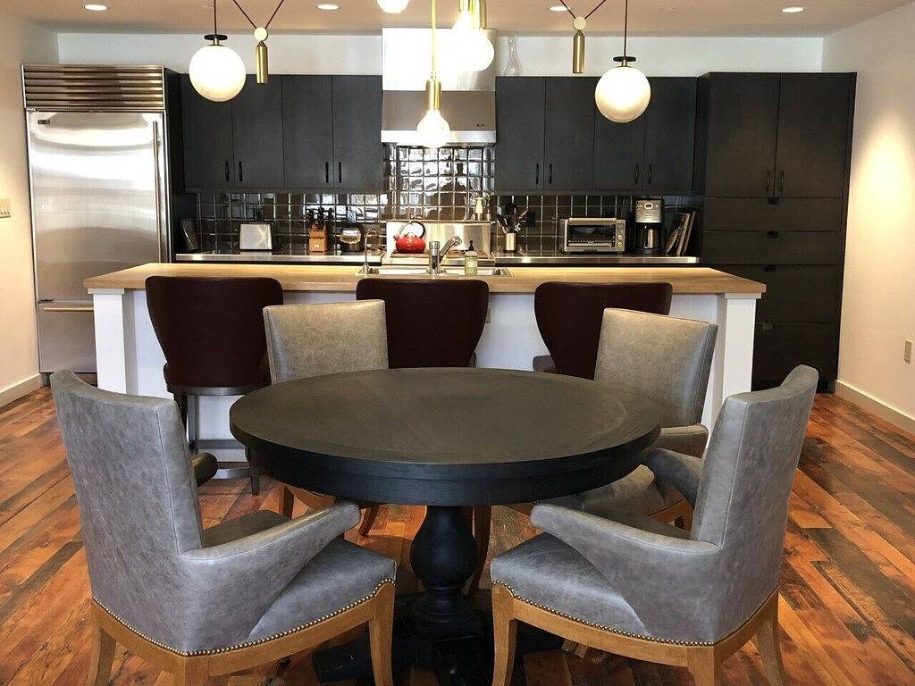 Ganze Wohnung, Raffinesse & Komfort; Urban Flat einen Block vom Town Square entfernt in Jackson (WY), Grand Teton Nationalpark