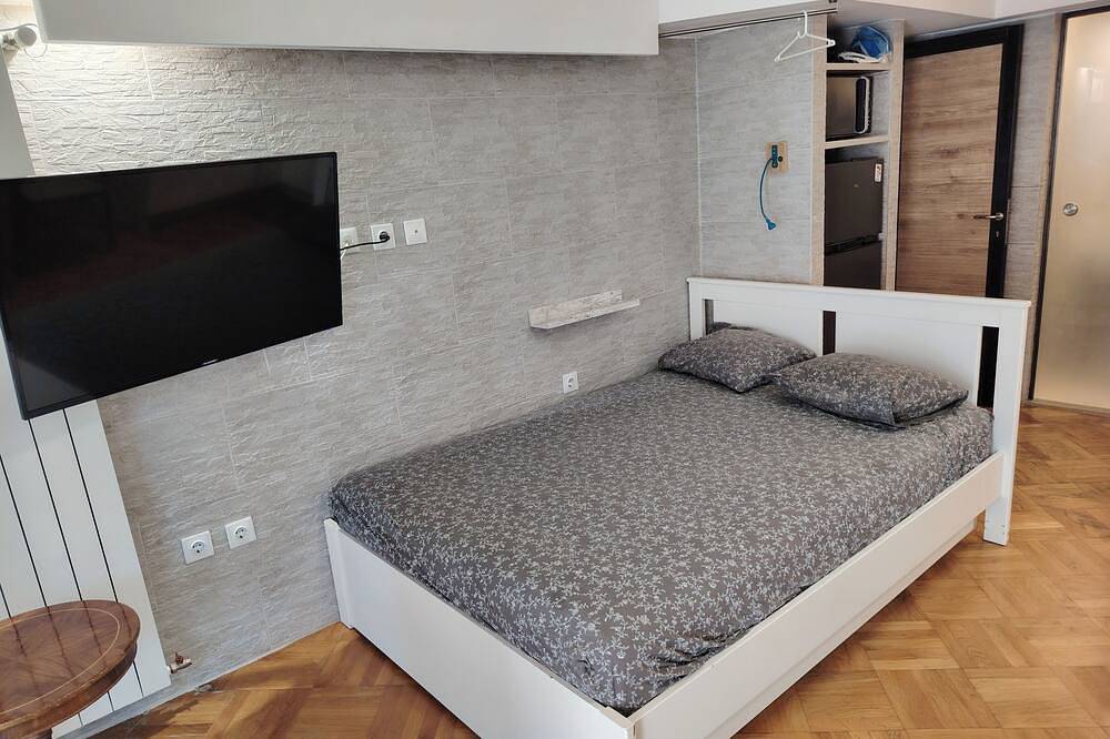 Geheel appartement, Tritos - Sleeps 11 - Balcony - Parking - Sea View in Faliro (Thessaloniki), Thessaloniki en omgeving