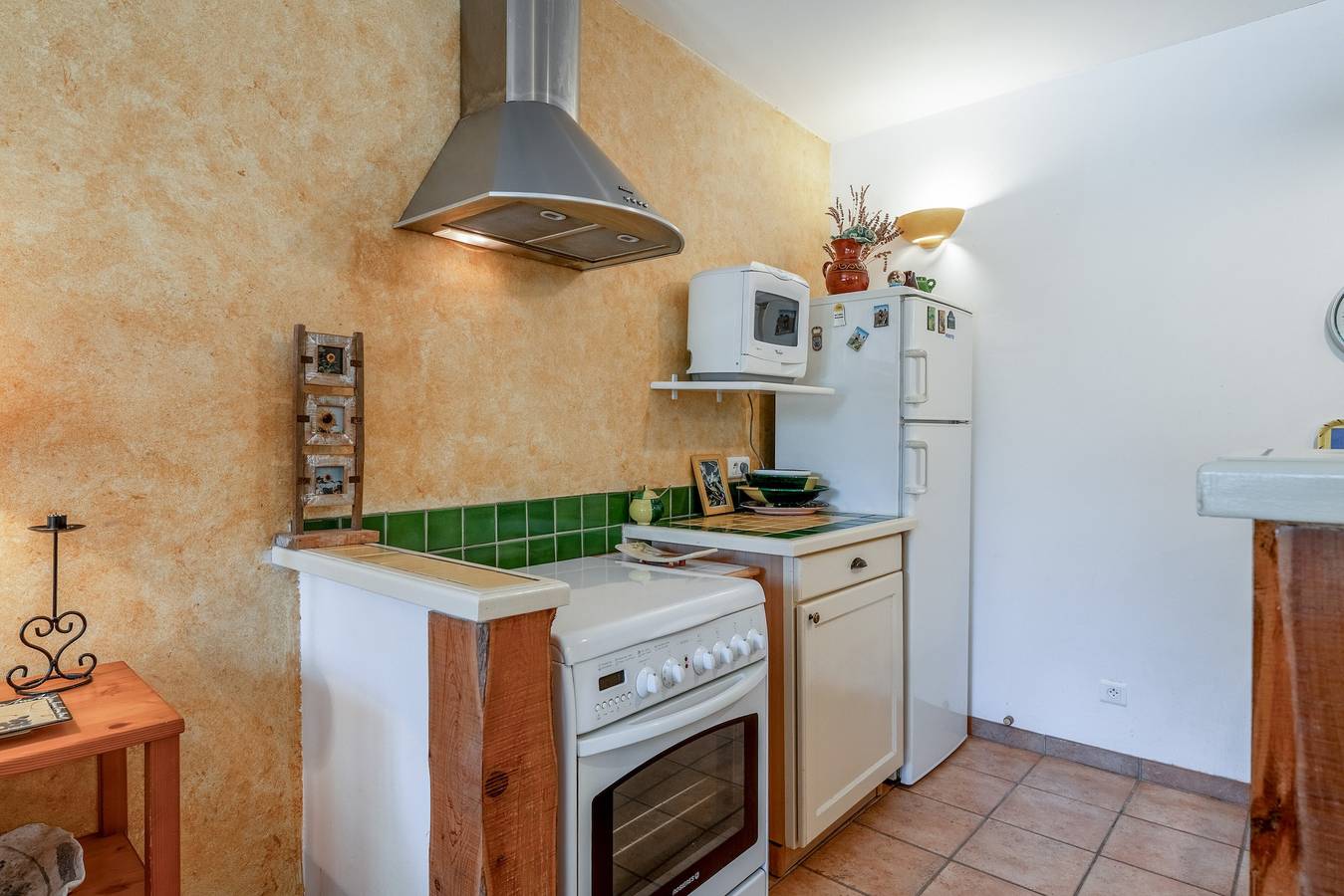 Gîte 'Genévrier' avec vue sur la montagne, piscine partagée et Wi-Fi in Entrechaux, Parc naturel régional du Mont-Ventoux