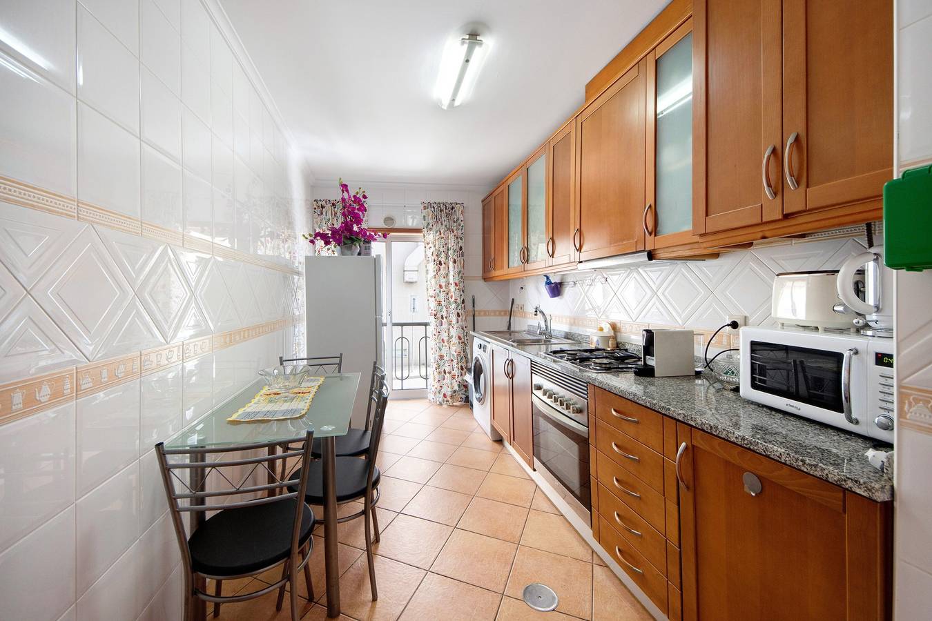 Appartamento intero, Appartamento 'T2 Vicino alla Spiaggia' con Terrazza Condivisa e Wi-Fi in Gafanha da Nazaré, Distretto d'Aveiro