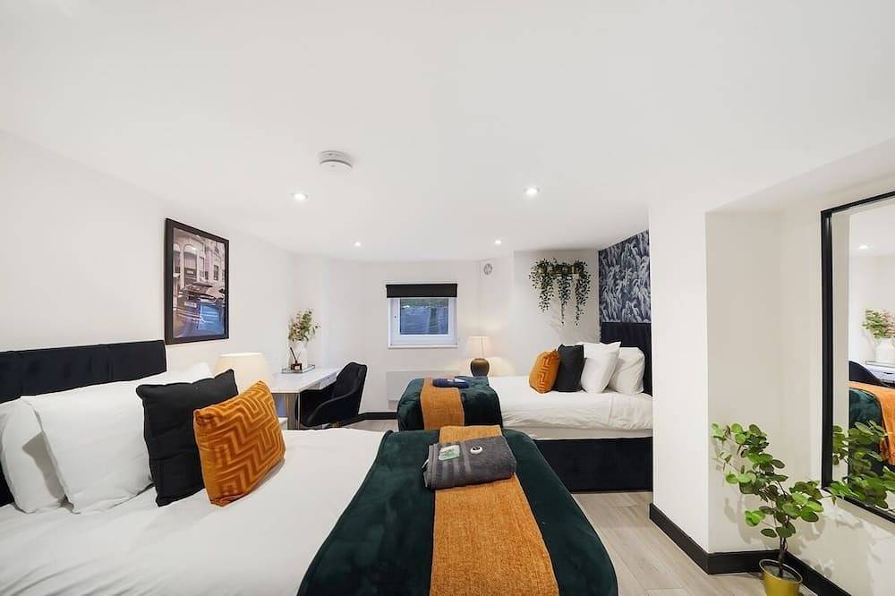 Entire apartment, Sleek and Stylish Yorkshire Gem - Sleeps 4 in Wakefield, West Yorkshire