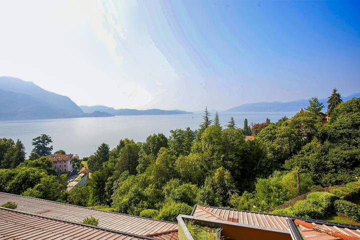 Ferienwohnung für 6 Personen, mit Pool und Seeblick sowie Ausblick und Balkon im Piemont - 4