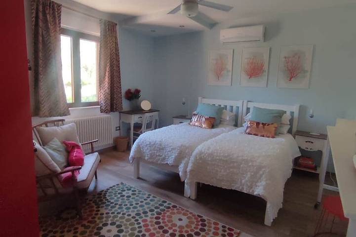 Location de vacances pour 6 personnes, avec jardin et jacuzzi à Penne - 3