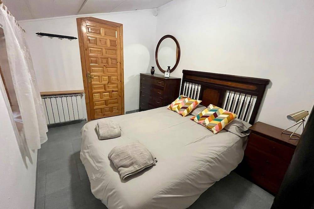 Enjoy a rural house with a wine cellar and a lot of leisure! in Carcelén, La Manchuela