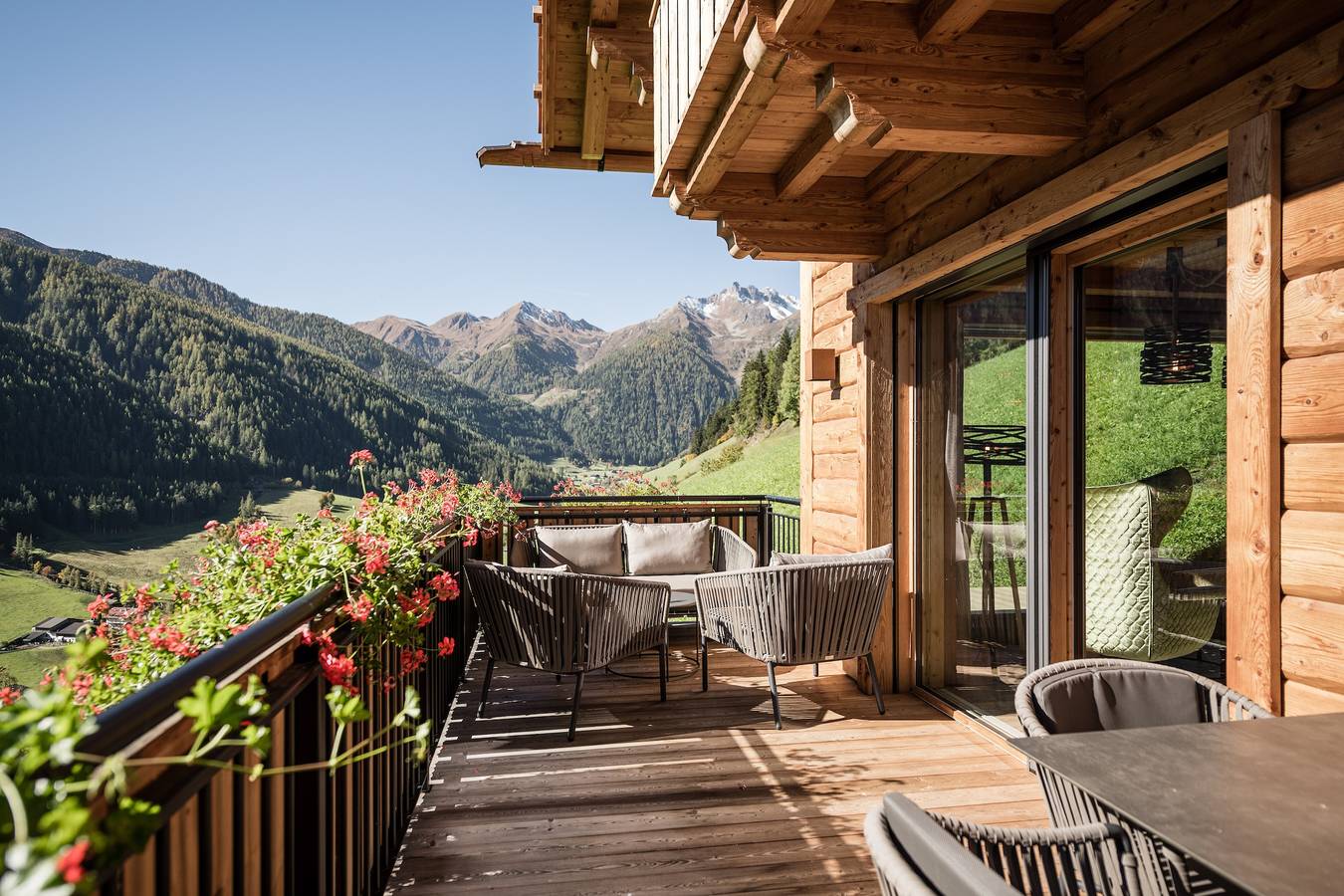 Chalet 'Brunegg' con vista sulle montagne, Wi-Fi e aria condizionata in Valle Aurina, Alpi della Zillertal