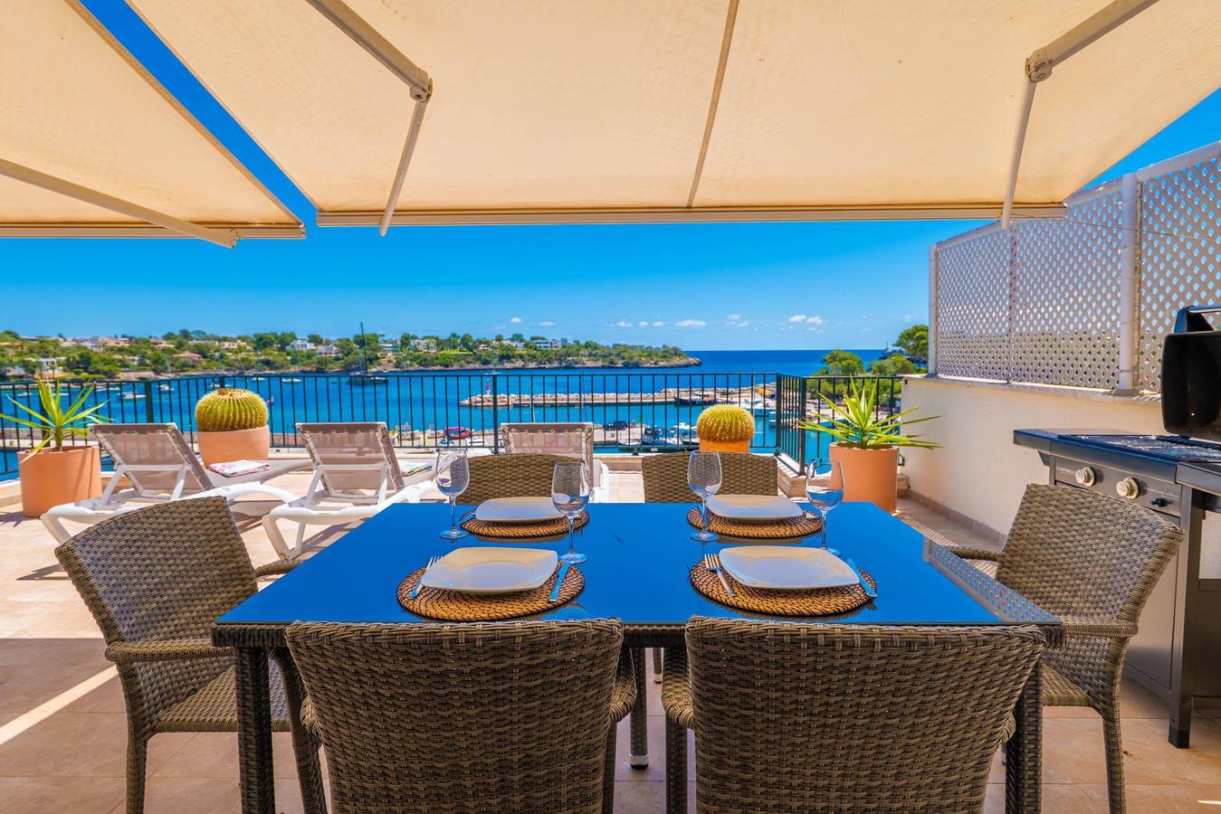 Ganze Ferienwohnung, Es Port (Portopetro) - Gemütliches Apartment mit Meerblick und kostenlosem Wlan in Portopetro, Santanyí