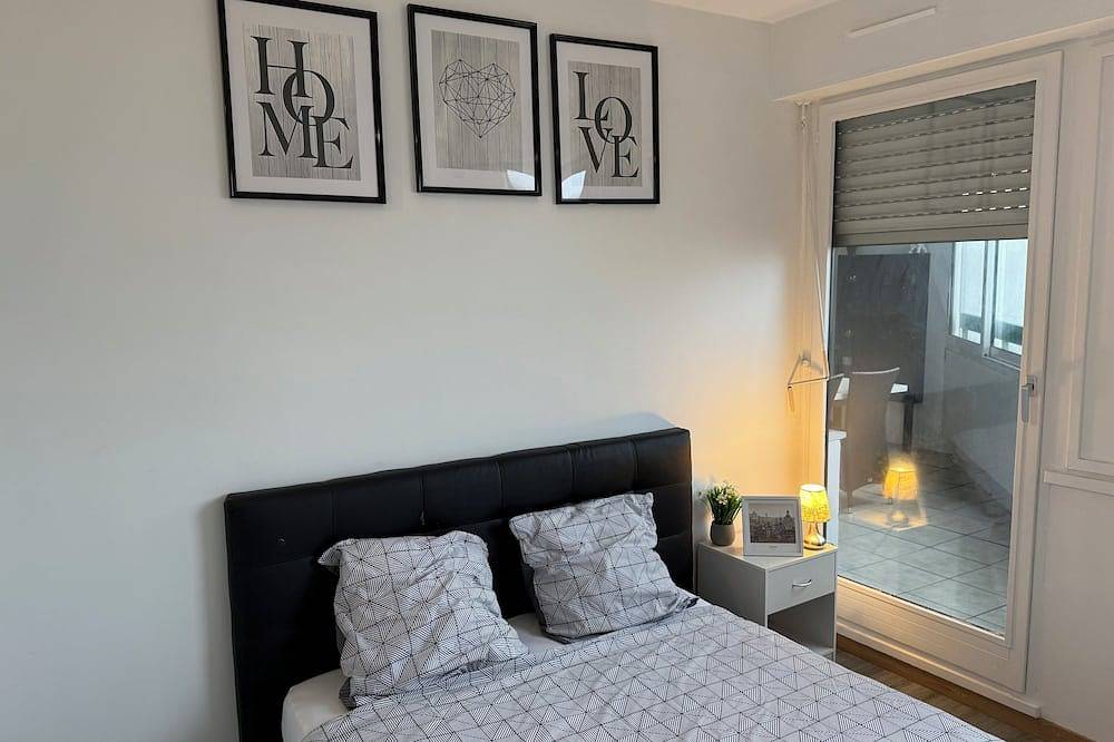 Entire apartment, The kush in Évry-Courcouronnes, Essonne