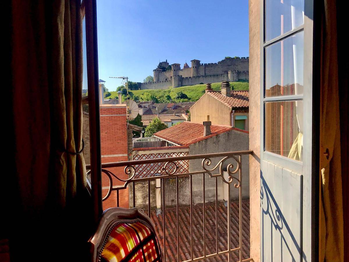 Demeure Saint Louis Historic manor, air-conditioned, free private parking, City 700m, Wifi, view in Carcassonne, Région de Carcassonne