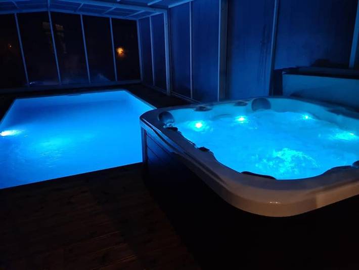 Location de vacances pour 15 personnes, avec jardin ainsi que piscine et jacuzzi à Bournezeau - 4