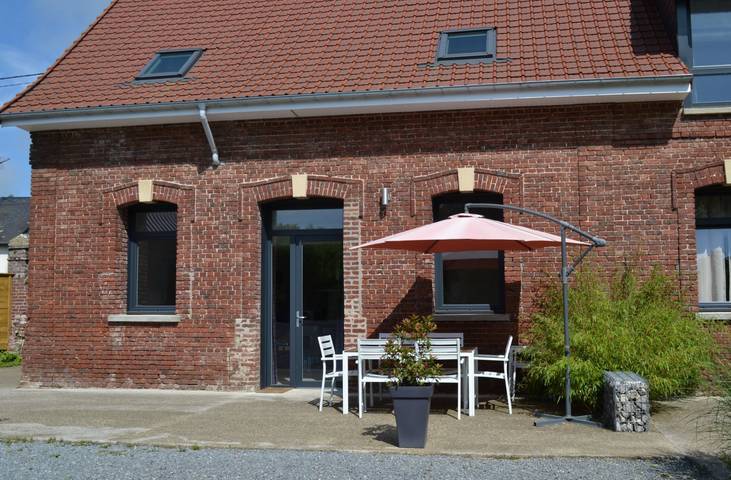 Gîte pour 6 personnes, avec terrasse et jardin